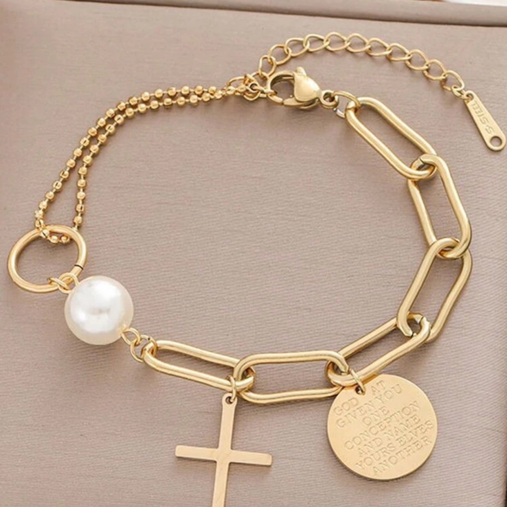 New cross pendant charm bracelet - Picture 3 of 6